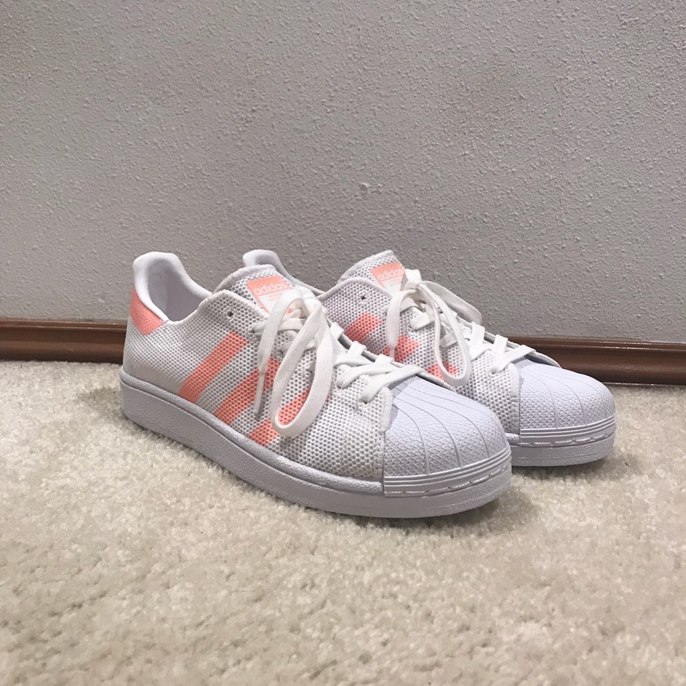 Women's Originals Superstar Shoes